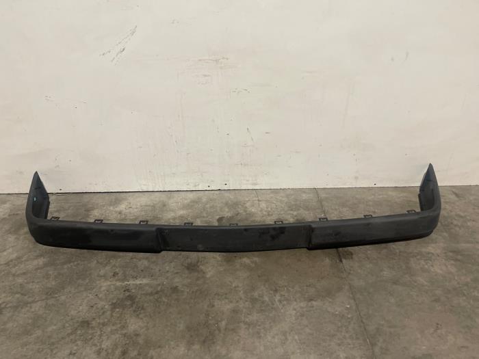 Usados Parachoques Mercedes E (W124) 2.0 200 D Precio € 48,40 IVA incluido ofrecido por Autoparts Van De Velde