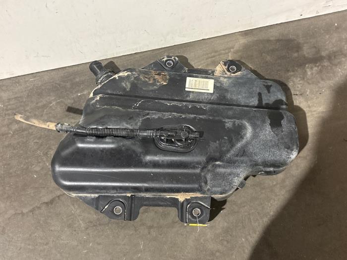 Gebrauchte Adblue Tank Mercedes Vito (447.6) 1.6 111 CDI 16V Preis € 363,00 Mit Mehrwertsteuer angeboten von Autoparts Van De Velde