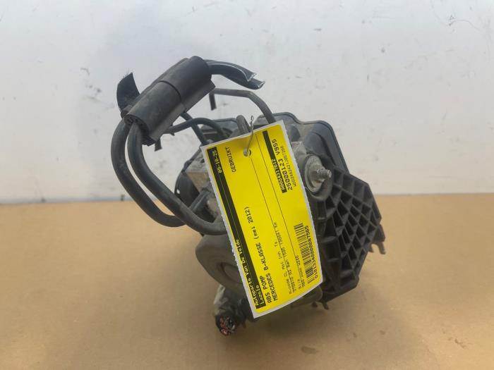 Begagnade ABS-pump Mercedes B (W246/W242) 1.6 B-180 BlueEFFICIENCY Turbo 16V Pris € 90,75 Inklusive moms erbjuds av Autoparts Van De Velde