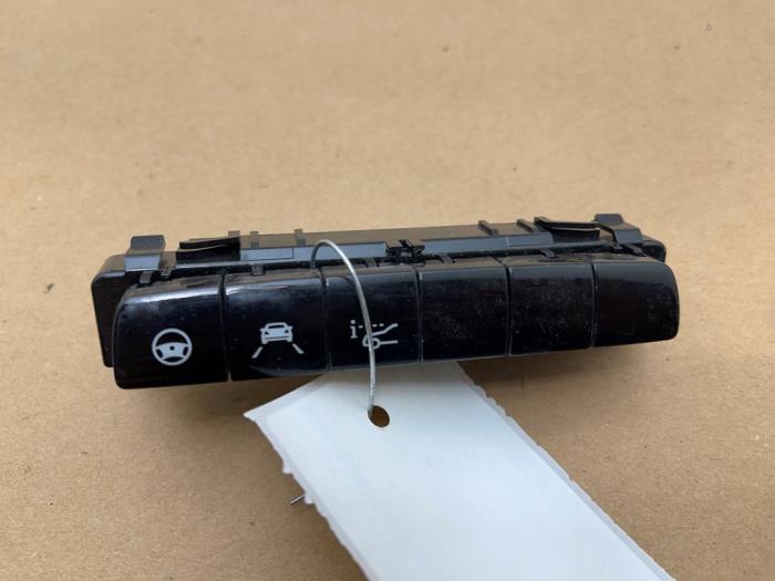 Usados Interruptor Mercedes E (R238) E-220d 2.0 Turbo 16V Precio € 60,50 IVA incluido ofrecido por Autoparts Van De Velde