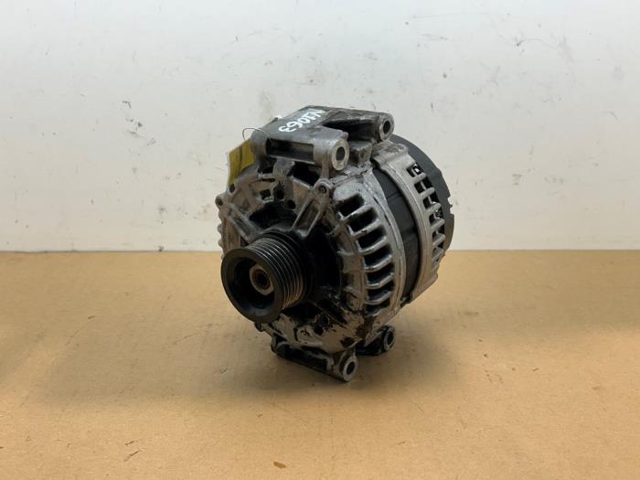 Usagé Dynamo Mercedes C-Klasse AMG (W204) 6.2 C-63 AMG V8 32V Prix € 181,50 Prix TTC proposé par Autoparts Van De Velde