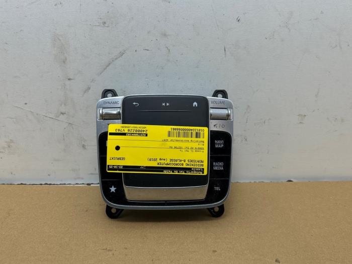 Commande ordinateur de bord Mercedes B (W247), 2018 / 2026 1.5 B-180d, Berline avec hayon arrière, Diesel, 1.461cc, 85kW (116pk), FWD, OM608915; K9KU8, 2018-12 / 2020-10, 247.003 (Occasion)