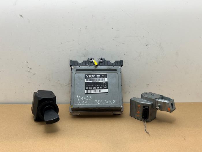 Used Ignition lock + computer Mercedes E (W210) 2.0 E-200 16V Price € 302,50 Inclusive VAT offered by Autoparts Van De Velde