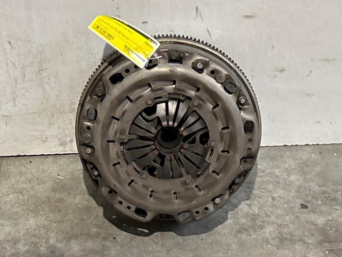 Used Flywheel Mercedes E Estate (S212) E-200 CDI 16V BlueEfficiency,BlueTEC Price € 272,25 Inclusive VAT offered by Autoparts Van De Velde