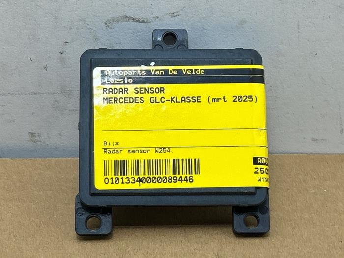 Begagnade Radarsensor Mercedes GLC (X254) 2.0 300de 16V 4-Matic Pris € 242,00 Inklusive moms erbjuds av Autoparts Van De Velde