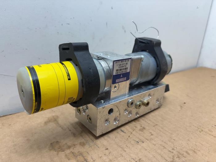 Begagnade Hydraulpump Mercedes SLK (R171) 3.0 280 V6 24V Pris € 302,50 Inklusive moms erbjuds av Autoparts Van De Velde