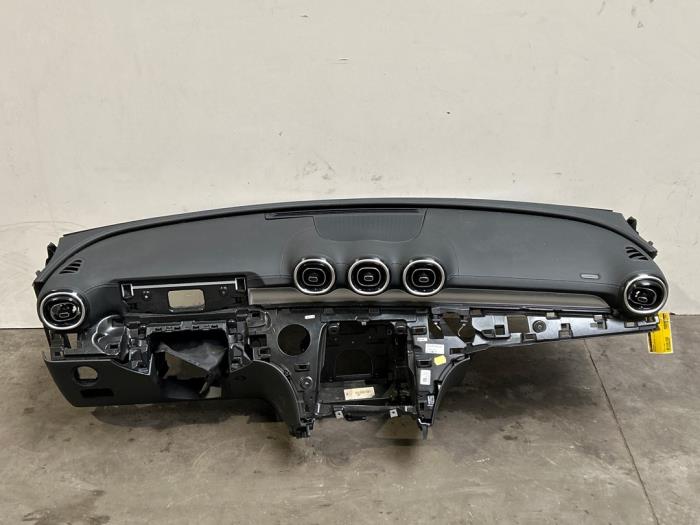 Panel Mercedes C Estate (S206), 2021 C-300 e 2.0 Turbo, Kombi, Elektryczne Benzyna, 1.999cc, 230kW (313pk), RWD, M254920, 2021-12, 206.254 (Używany)
