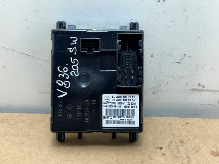 Begagnade AC-relä Mercedes C (W205) C-200d 2.2 16V Pris € 60,50 Inklusive moms erbjuds av Autoparts Van De Velde