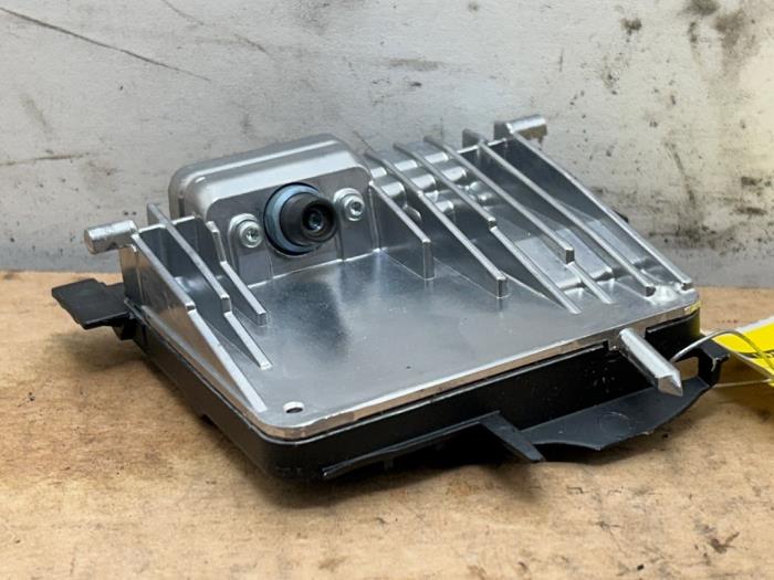 Usagé Module caméra Mercedes B (W247) 1.5 B-160d Prix € 60,50 Prix TTC proposé par Autoparts Van De Velde