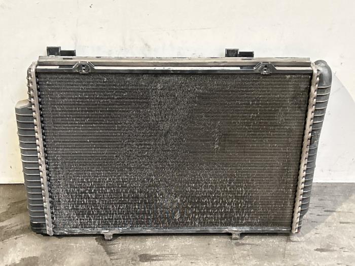 Usagé Radiateur Mercedes SLK (R170) 2.0 200 16V Prix € 108,90 Prix TTC proposé par Autoparts Van De Velde