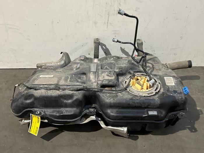 Używane Zbiornik Mercedes A (177.0) 1.5 A-180d Cena € 242,00 Z VAT oferowane przez Autoparts Van De Velde
