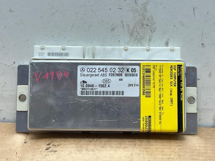 Usagé Ordinateur ESP Mercedes SLK (R170) 2.0 200 16V Prix € 175,45 Prix TTC proposé par Autoparts Van De Velde