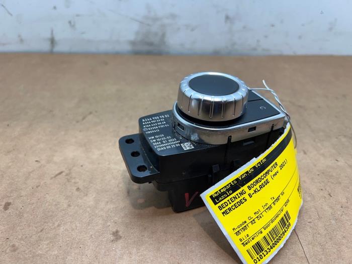 Usagé Commande ordinateur de bord Mercedes B (W246/W242) 1.8 B-180 CDI BlueEFFICIENCY 16V Prix € 36,30 Prix TTC proposé par Autoparts Van De Velde