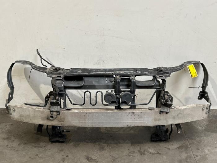 Używane Panel przedni Mercedes C (W203) 2.2 C-200 CDI 16V Cena € 302,50 Z VAT oferowane przez Autoparts Van De Velde