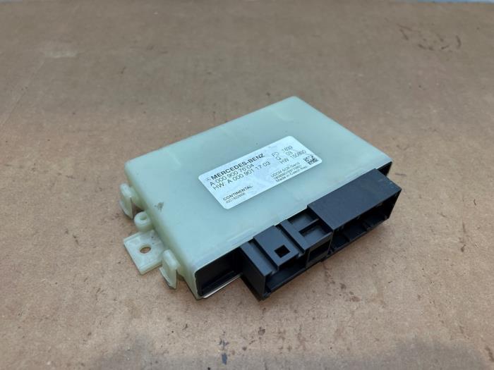 Usagé Module pompe carburant Mercedes A (177.0) 1.5 A-180d Prix € 60,50 Prix TTC proposé par Autoparts Van De Velde