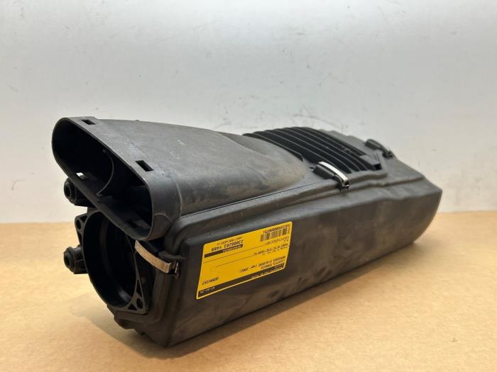 Gebrauchte Luftfiltergehäuse Mercedes E (W211) 2.2 E-220 CDI 16V Preis € 36,30 Mit Mehrwertsteuer angeboten von Autoparts Van De Velde