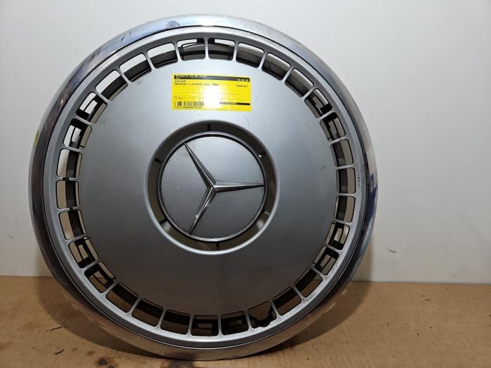 Używane Kolpak Mercedes S (W140) 3.2 300 SE,SEL 24V (S320) Cena € 42,35 Z VAT oferowane przez Autoparts Van De Velde