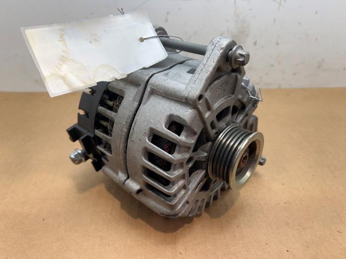 Gebrauchte Dynamo Mercedes C Estate (S205) C-180d 1.6 Turbo 16V Preis € 108,90 Mit Mehrwertsteuer angeboten von Autoparts Van De Velde