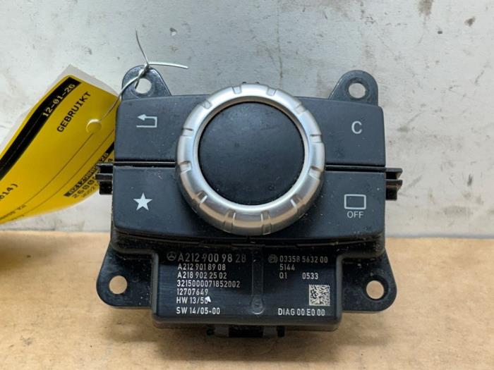 Usagé Commande ordinateur de bord Mercedes E (W212) E-300 BlueTec Hybrid V6 24V Prix € 48,40 Prix TTC proposé par Autoparts Van De Velde