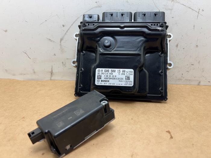 Used Ignition lock + computer Mercedes A Limousine (177.1) 1.5 A-180d Price € 108,90 Inclusive VAT offered by Autoparts Van De Velde