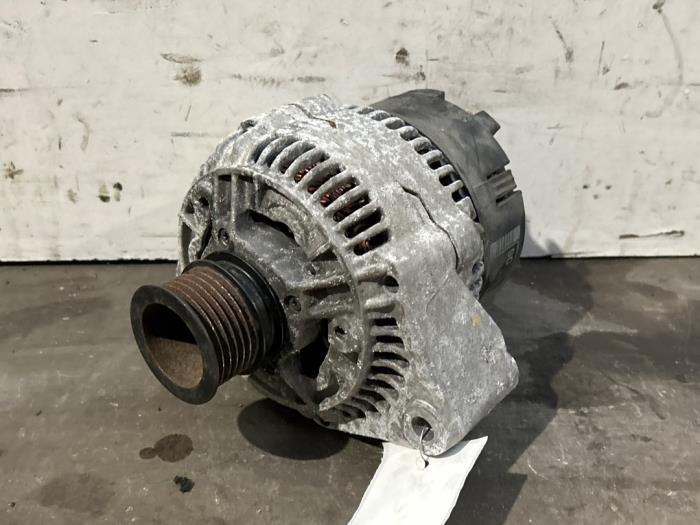 Gebrauchte Dynamo Mercedes CLK (R208) 2.0 200 16V Preis € 60,50 Mit Mehrwertsteuer angeboten von Autoparts Van De Velde