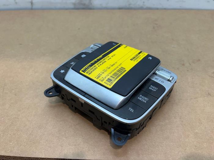 Used On-board computer controller Mercedes A (177.0) 1.5 A-180d Price € 90,75 Inclusive VAT offered by Autoparts Van De Velde