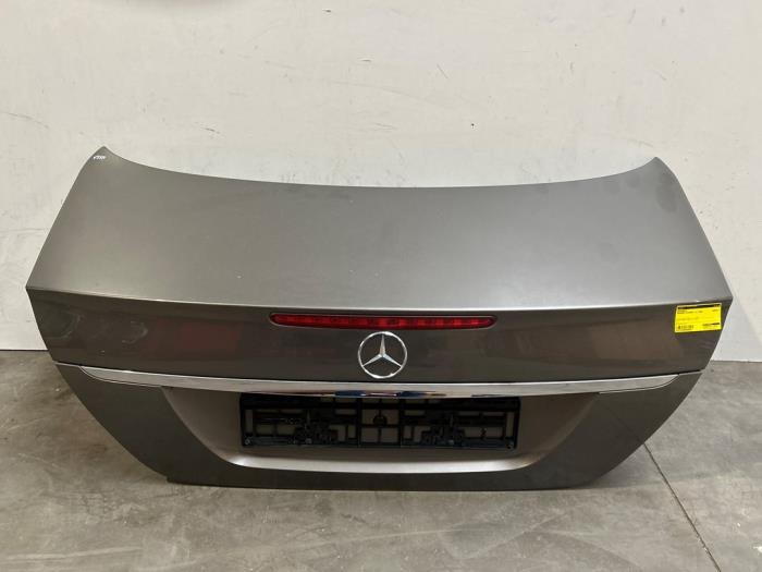 Gebrauchte Heckklappe Mercedes E (W211) 2.2 E-200 CDI 16V Preis € 121,00 Mit Mehrwertsteuer angeboten von Autoparts Van De Velde