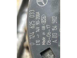 Dynamo van een Mercedes-Benz E (W211) 2.2 E-200 CDI 16V 2006