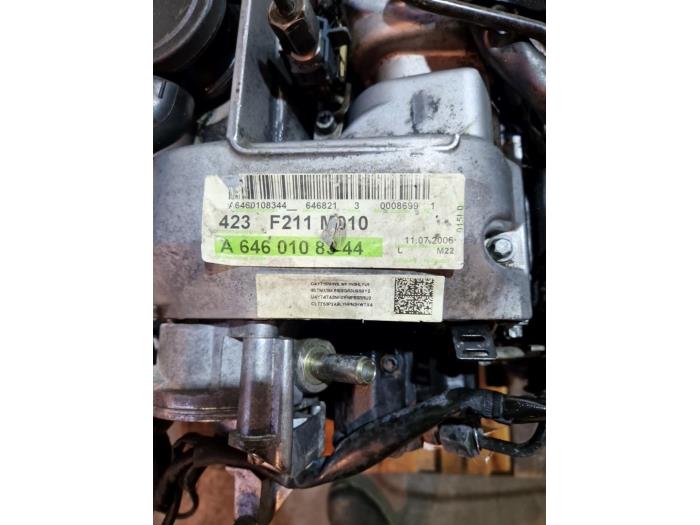 Engine from a Mercedes-Benz E (W211) 2.2 E-200 CDI 16V 2006