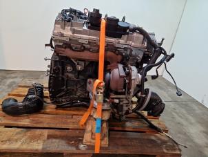 Engine from a Mercedes-Benz E (W211) 2.2 E-200 CDI 16V 2006