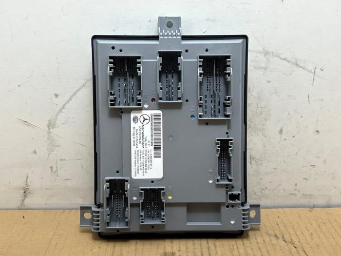 Używane Modul Comfort Mercedes C (W206) C-180 1.5 EQ Boost Cena € 90,75 Z VAT oferowane przez Autoparts Van De Velde