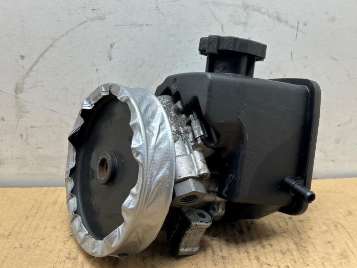Usagé Pompe direction assistée Mercedes E (W211) 2.2 E-200 CDI 16V Prix € 72,60 Prix TTC proposé par Autoparts Van De Velde