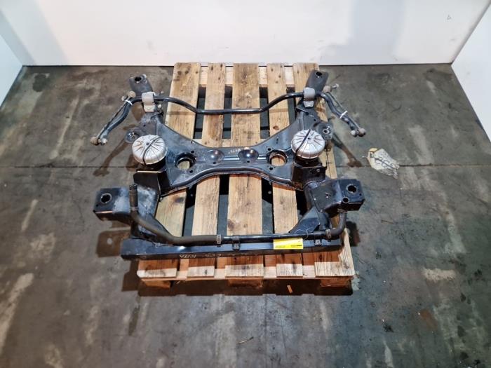 Used Subframe Mercedes Vito (639.6) 2.2 113 CDI 16V Euro 5 Price € 90,75 Inclusive VAT offered by Autoparts Van De Velde