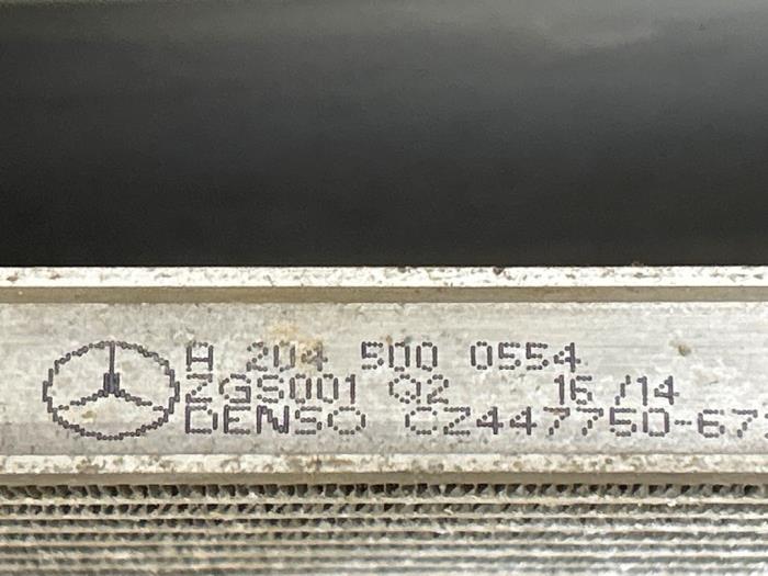 Klima Kondensor van een Mercedes-Benz SLK (R172) 1.8 200 16V BlueEFFICIENCY 2014