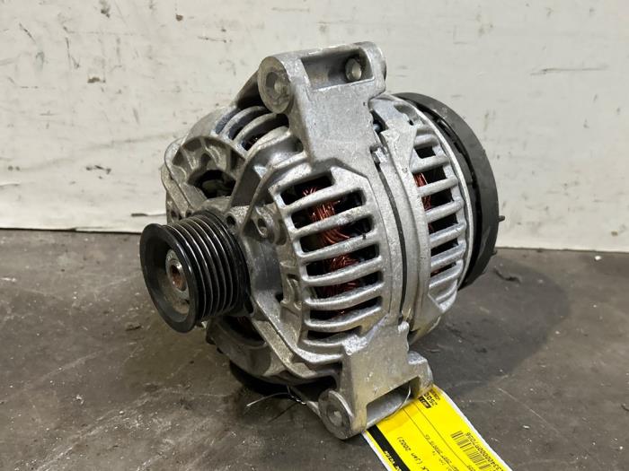 Begagnade Dynamo Mercedes CLK (C209) 2.6 240 V6 18V Pris € 90,75 Inklusive moms erbjuds av Autoparts Van De Velde