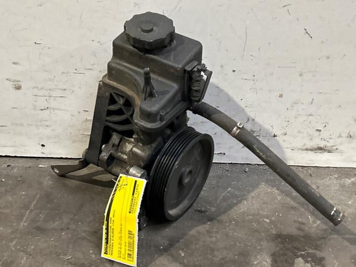 Usagé Pompe de direction Mercedes E Estate (S212) E-200 CDI 16V BlueEfficiency,BlueTEC Prix € 108,90 Prix TTC proposé par Autoparts Van De Velde