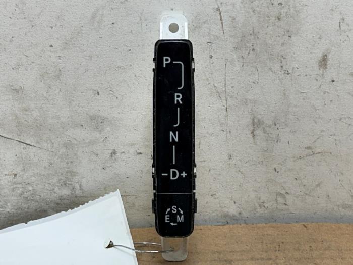 Gear shift selector indicator