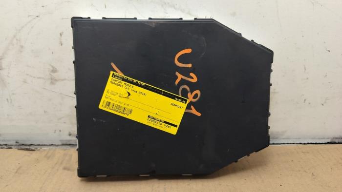 Usados Módulo de confort Mercedes CLA (118.3) 1.5 CLA-180d Precio € 60,50 IVA incluido ofrecido por Autoparts Van De Velde