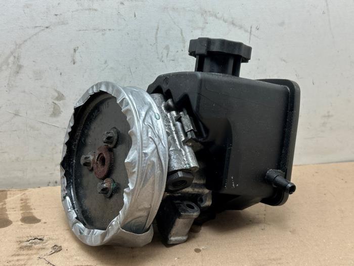 Usagé Pompe de direction Mercedes S (W220) 3.2 S-320 CDI 24V Prix € 78,65 Prix TTC proposé par Autoparts Van De Velde