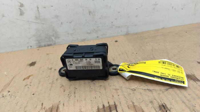 Begagnade Styrvinkelsensor Mercedes CL (216) 5.5 CL-550 V8 32V Pris € 90,75 Inklusive moms erbjuds av Autoparts Van De Velde