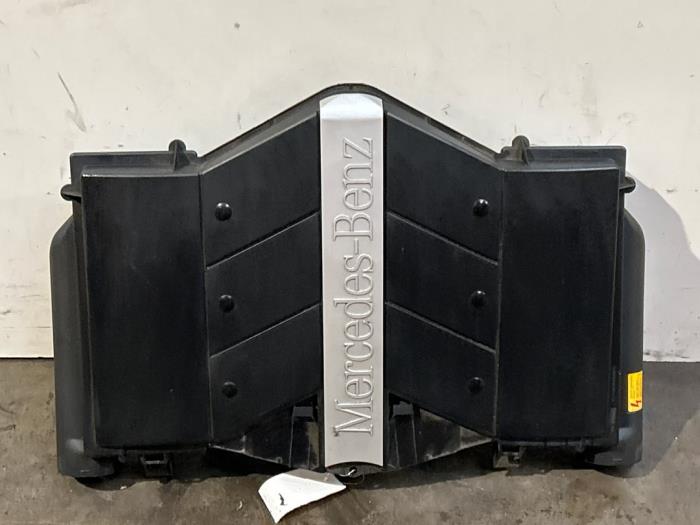 Gebrauchte Luftfiltergehäuse Mercedes SL (R230) 3.7 SL-350 V6 18V Preis € 151,25 Mit Mehrwertsteuer angeboten von Autoparts Van De Velde