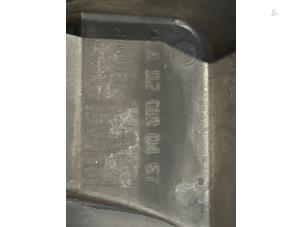 Abdeckblech Motor van een Mercedes-Benz SL (R230) 3.7 SL-350 V6 18V 2004