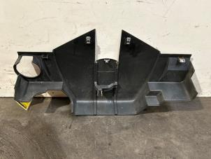 Abdeckblech Motor van een Mercedes-Benz SL (R230) 3.7 SL-350 V6 18V 2004