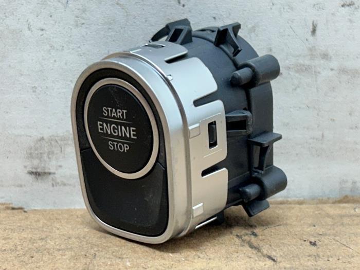 Ignition lock + computer from a Mercedes-Benz CLA (118.3) 1.3 CLA-250 e Turbo 16V 2022