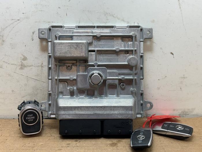 Used Ignition lock + computer Mercedes CLA (118.3) 1.3 CLA-250 e Turbo 16V Price € 108,90 Inclusive VAT offered by Autoparts Van De Velde
