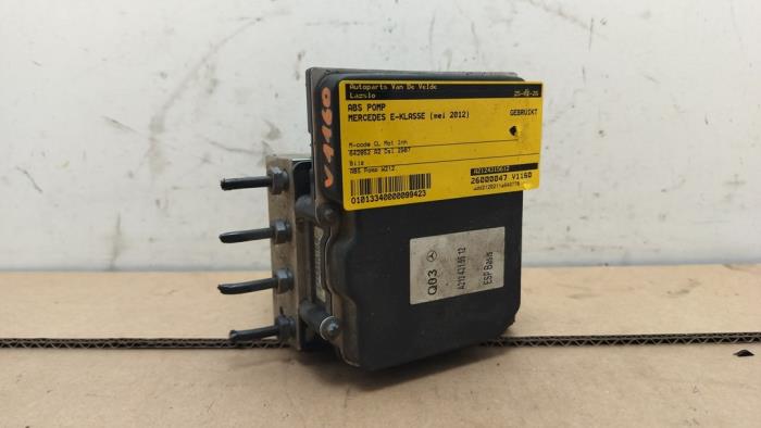Gebrauchte ABS Pumpe Mercedes E (W212) E-300 CDI V6 24V BlueEfficiency Preis € 108,90 Mit Mehrwertsteuer angeboten von Autoparts Van De Velde