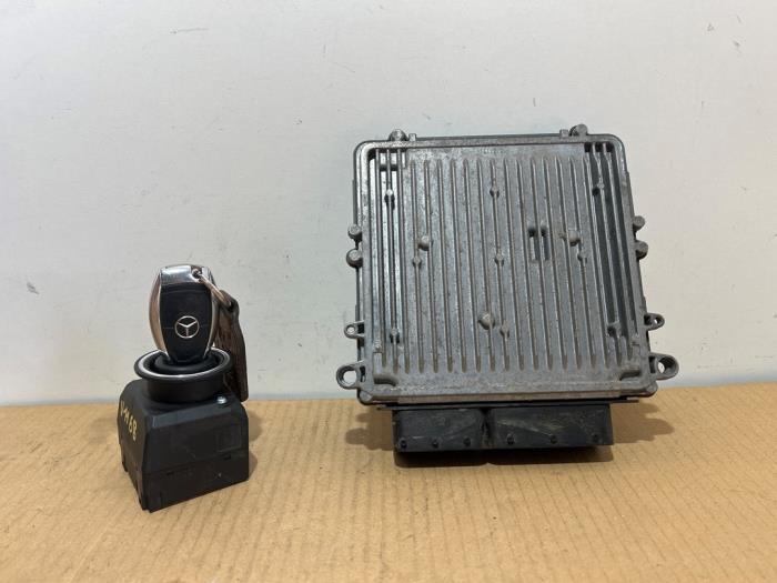 Used Ignition lock + computer Mercedes ML II (164/4JG) 3.0 ML-320 CDI 4-Matic V6 24V Price € 363,00 Inclusive VAT offered by Autoparts Van De Velde