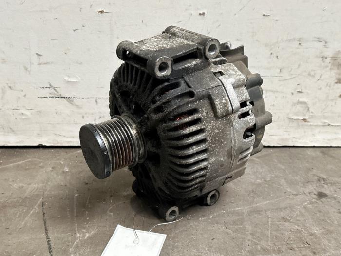 Usagé Dynamo Mercedes ML II (164/4JG) 3.0 ML-320 CDI 4-Matic V6 24V Prix € 108,90 Prix TTC proposé par Autoparts Van De Velde