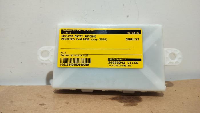 Używane Keyless Entry-Antena Mercedes E (W213) E-300de 2.0 Turbo 16V Cena € 60,50 Z VAT oferowane przez Autoparts Van De Velde