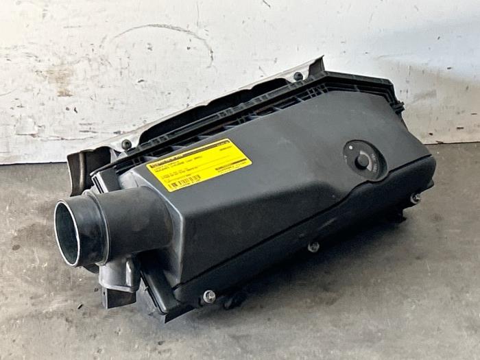 Gebrauchte Luftfiltergehäuse Mercedes C Combi (S203) 2.2 C-200 CDI 16V Preis € 102,85 Mit Mehrwertsteuer angeboten von Autoparts Van De Velde